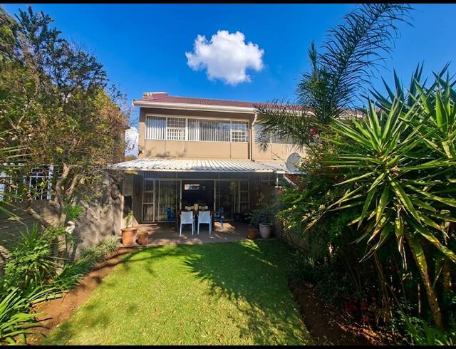 3 BEDROOM TOWNHOUSE FOR SALE IN THREE RIVERS PROPER